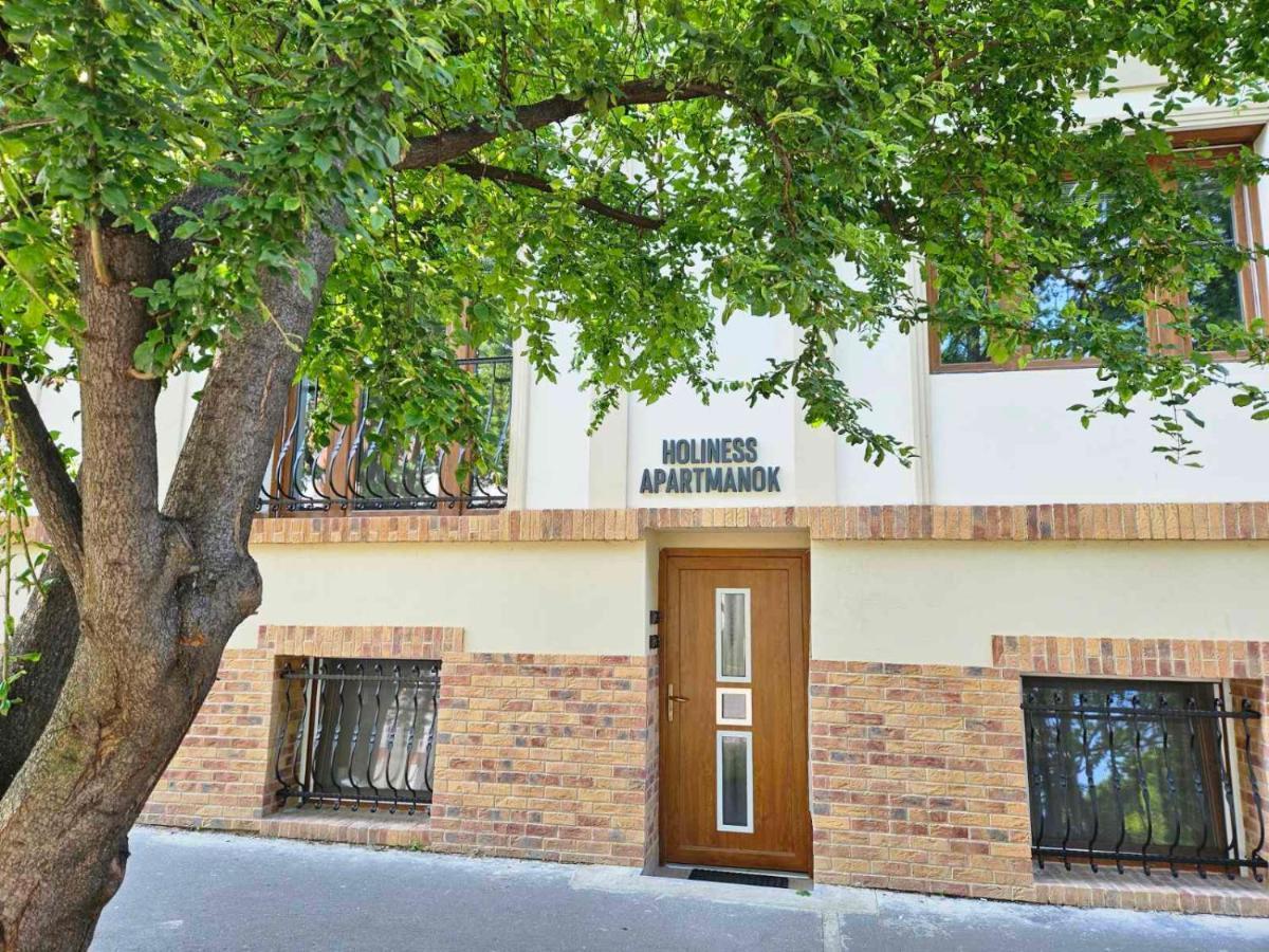 Holiness Apartmanok Segedyn Zewnętrze zdjęcie