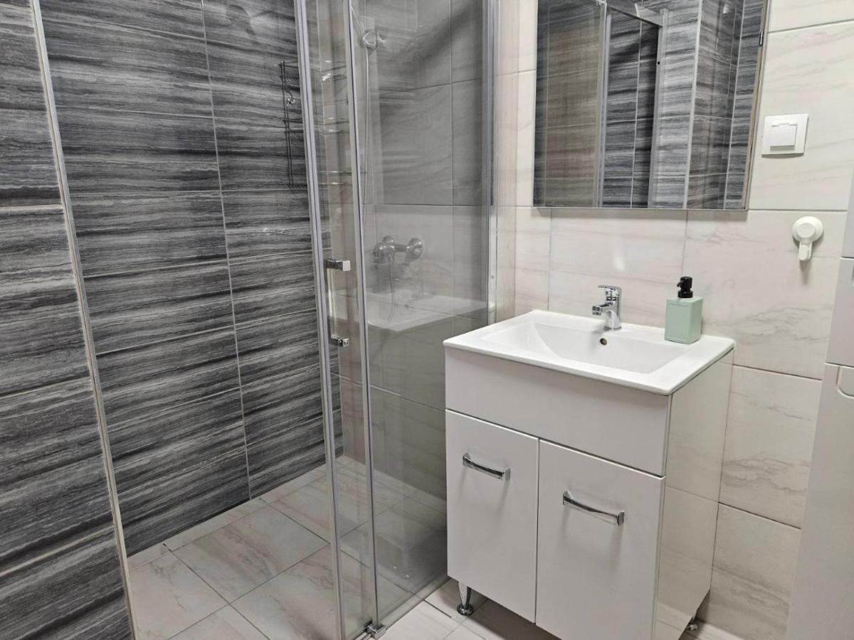 Holiness Apartmanok Segedyn Zewnętrze zdjęcie