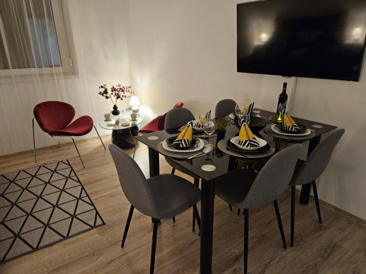 Holiness Apartmanok Segedyn Zewnętrze zdjęcie