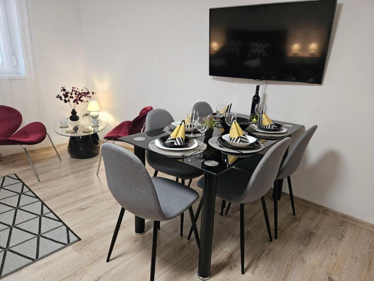 Holiness Apartmanok Segedyn Zewnętrze zdjęcie