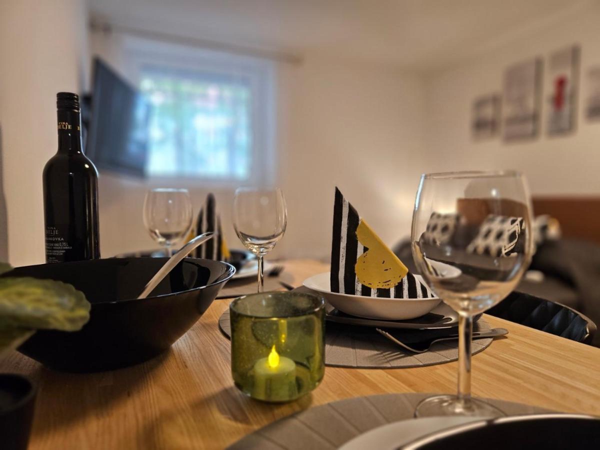 Holiness Apartmanok Segedyn Zewnętrze zdjęcie