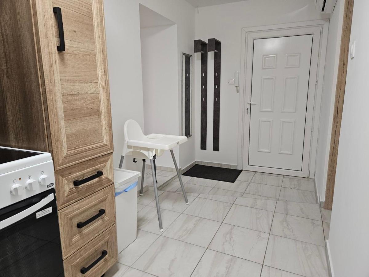 Holiness Apartmanok Segedyn Zewnętrze zdjęcie